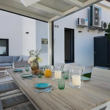 Hébergement de vacances Exklusive Mit Privatem Pool 50 Meter Zum Pjescana Uvala