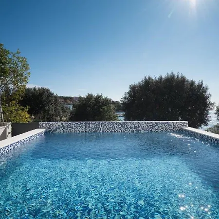 Exklusive Mit Privatem Pool 50 Meter Zum Feriehus Pjescana Uvala