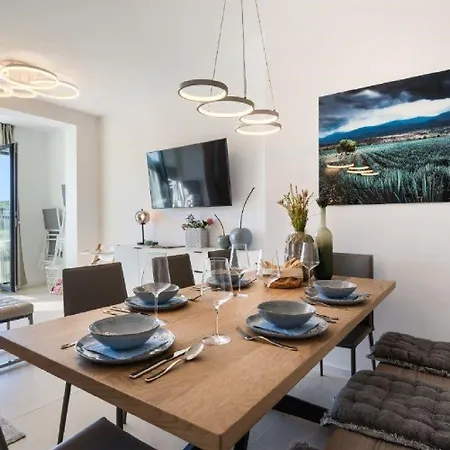 Feriehus Exklusive Mit Privatem Pool 50 Meter Zum Pjescana Uvala
